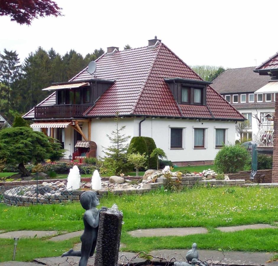 Ferienwohnungen Am Hufelandbad バート・ピルモント エクステリア 写真